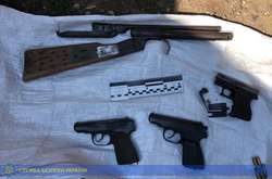 На Закарпатті затримали торгівця зброєю