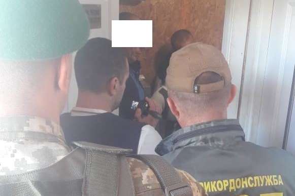 На Луганщині чоловік намагався вивезти дитину до Росії потайки від матері (фото)