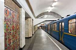 Рух поїздів на червоній гілці метро відновлено