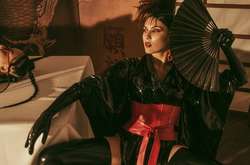 «Замолчи и дай мне»: Maruv представила очередной провокационный клип