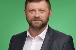 Стало відомо, хто може очолити «Слугу народу» замість Разумкова