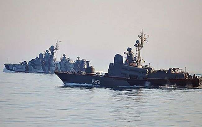 Російські військові проводять підводну експедицію у анексованому Криму
