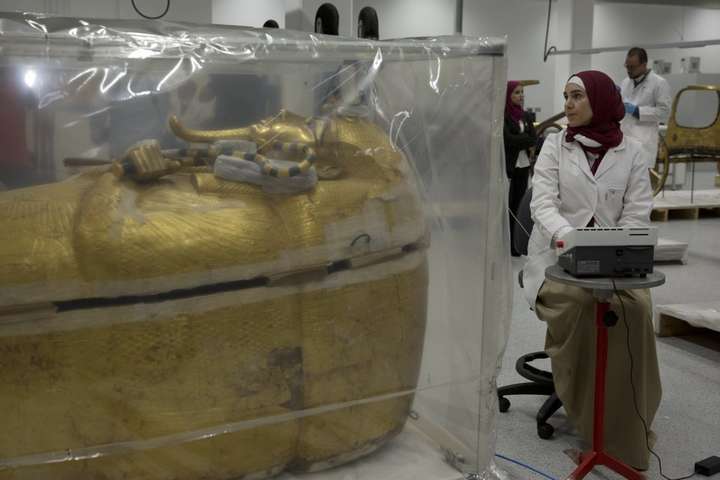 У Єгипті вперше відреставрують саркофаг Тутанхамона