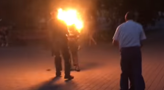 На Київщині чоловік підпалив себе через металобрухт