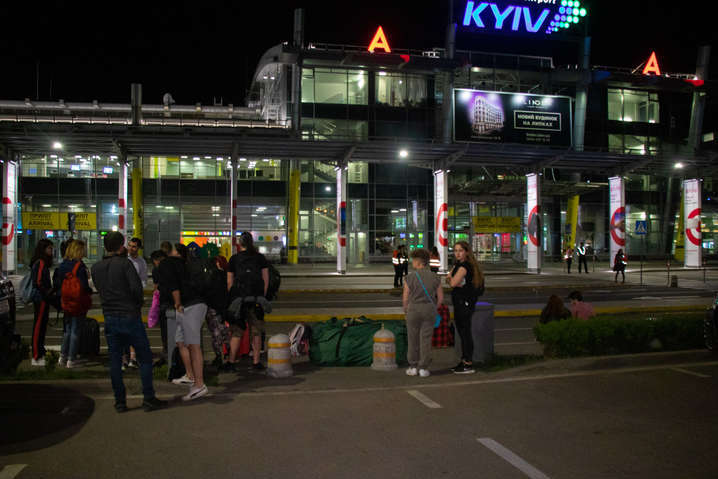 Жінку, яка «мінувала» київський аеропорт, можуть запроторити до психлікарні 