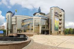 Шістьох українських арбітрів та одного футболіста покарано за договірні матчі