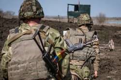 Українські військові