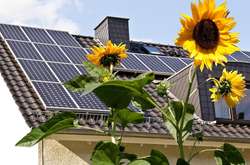 Зеленский подписал закон о подключении частных домов к «зеленому тарифу»