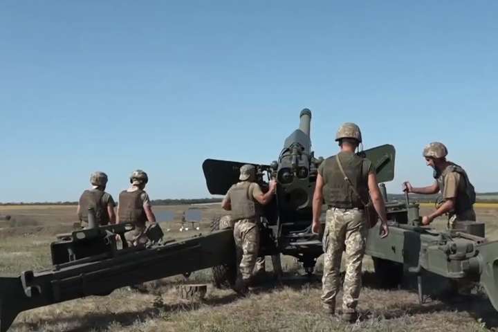 Яких снарядів бракує українським військовим на Донбасі?