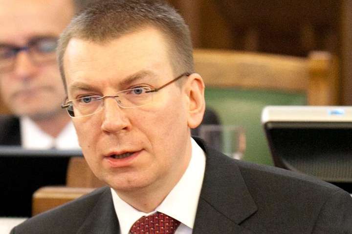 Голова МЗС Латвії посварився з посольством РФ у соціальній мережі