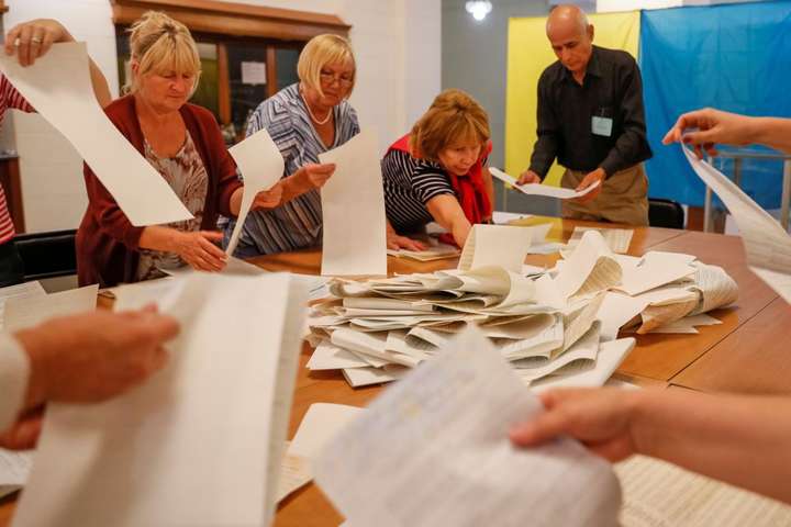 ЦВК продовжила термін встановлення результатів виборів на 210 окрузі