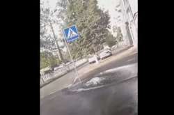Прорив труби з водою на Голосіївському проспекті