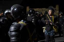  Ввечері 7 серпня в будинок Атамбаєва в селі Кой-Таш прибули бійці спецназу для його затримання 