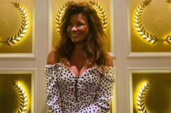 Редкий кадр: возлюбленная Монатика засветила восхитительную фигуру в купальнике