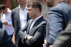 «Так працює з пресою апарат презЕдента. Чула десь колись, що їм журналісти не потрібні. Ну-ну», - зауважила Ковальська