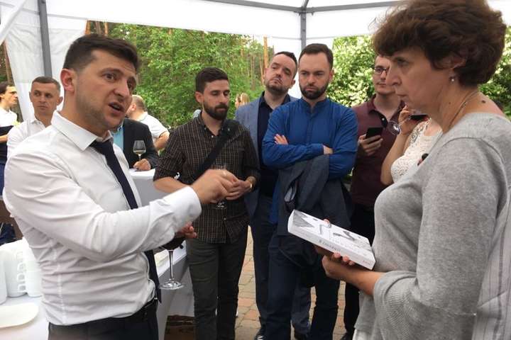 Зеленський поговорить з журналістами з нагоди 100 днів президентства