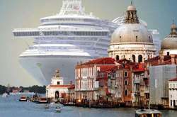 Круїзним лайнерам заборонили заходити до центру Венеції