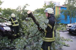 Через негоду шість областей тепер без світла