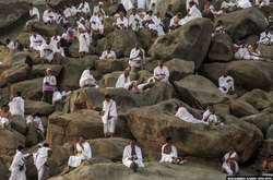  Молитва мусульман на горі Арафат 