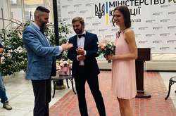  Максим Нефедов, Сергей Петухов, Яна Калмыкова 
 facebook.com/max.nefyodov 