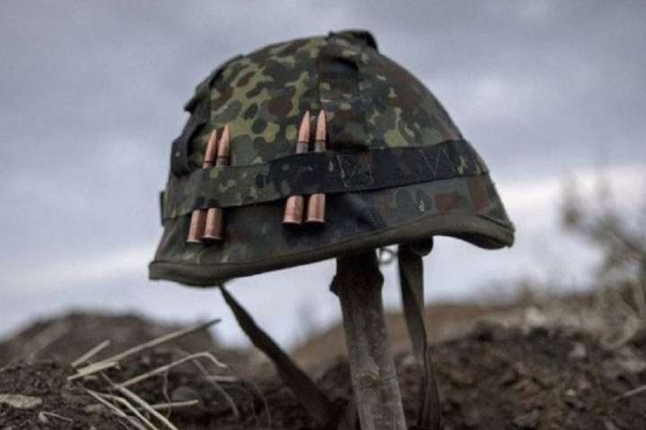 Тіло загиблого на Донбасі нацгвардійця вже добу не можуть забрати через обстріли