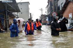 Жертвами тайфуну у Китаї вже стали 44 людини 