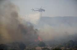 Лесной пожар в Греции: с острова Элафонисос эвакуировали туристов