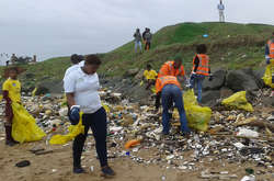 Школьники в ЮАР разобрали тысячи нелегальных свалок в рамках борьбы с изменениями климата