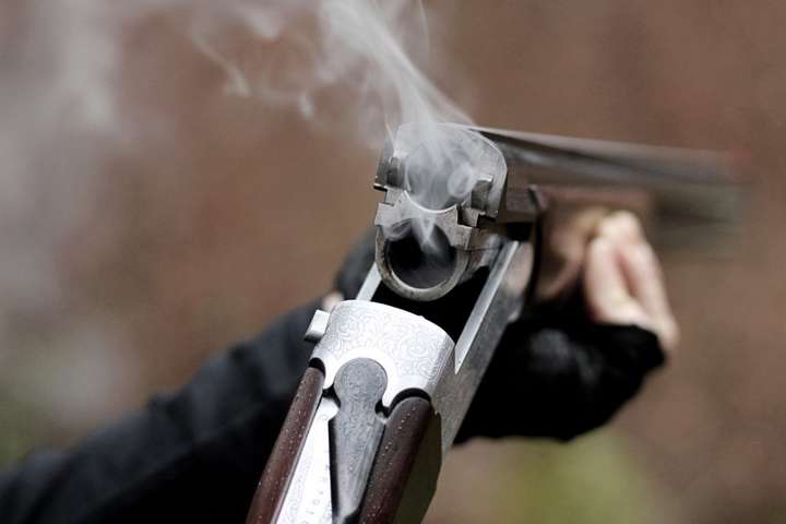 На Тернопільщині підліток випадково застрелив родича на полюванні – ЗМІ