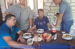 На Запоріжжі підполковник податкової міліції погорів на хабарі