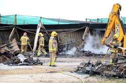 В Іспанії після удару блискавки згоріли 40 будинків на колесах