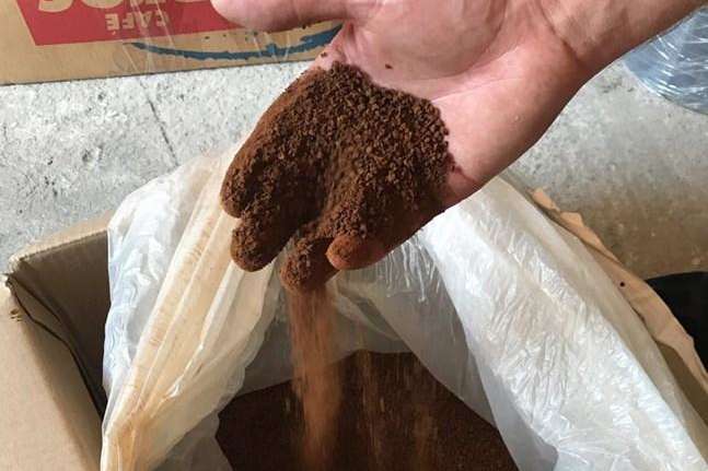 У Борисполі виявлено підпільні склади фальсифікованої кави (фото)