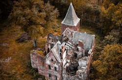 Невероятные кадры загадочных заброшенных мест, сделанные фотографом из США