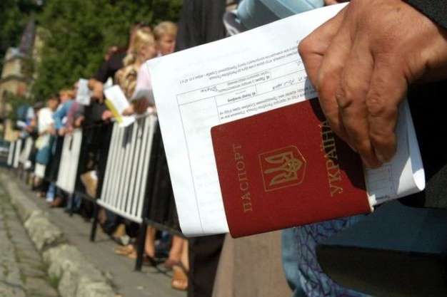 20% українських заробітчан не хочуть повертатися працювати за кордон – опитування