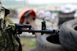 На Донбасі терористи вісім разів обстріляли українських бійців