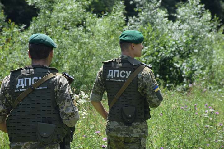 На Харківщині двоє іноземців намагалися незаконно перетнути кордон з Росією