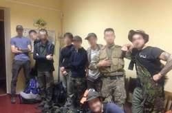 Поблизу відселеного села Бички поліція затримала дві групи туристів