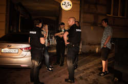 П’яні чоловіки на Hyundai влаштували нічні перегони з поліцією в центрі Києва (фото, відео)