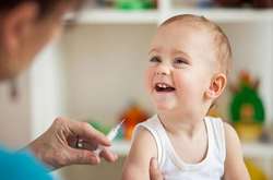 Батьків попередили, що невакциновані діти не зможуть відвідувати дитсадки та школи 