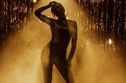 Бэкстейдж «Танцев со звездами»: мокрая Maruv «зажигает» в сексуальных позах 