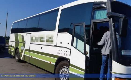 Двоє мешканців Луганщини незаконно перевозили пасажирів в ОРДЛО