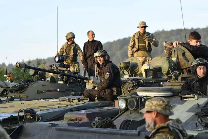 Українські військові беруть участь у навчаннях НАТО у складі батальйону США