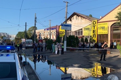 Після пожежі в готелі  «Токіо Стар» відбуваються слідчі дії   