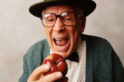 Фахівці з’ясували, що більшість людей не вміють їсти яблука правильно