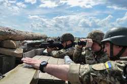  Військовослужбовці зі складу Об’єднаних сил застосували у відповідь штатну піхотну зброю, аби придушити ворожий вогонь 