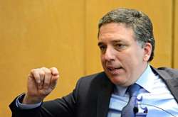 Ніколас Духовни подав у відставку