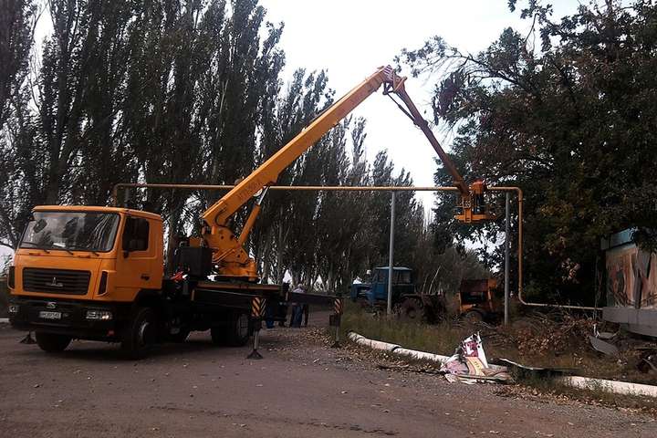 У Новолуганському відновили пошкоджений обстрілами газопровід