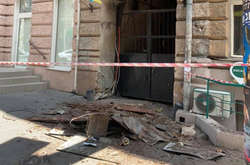 У центрі Одеси обвалився балкон