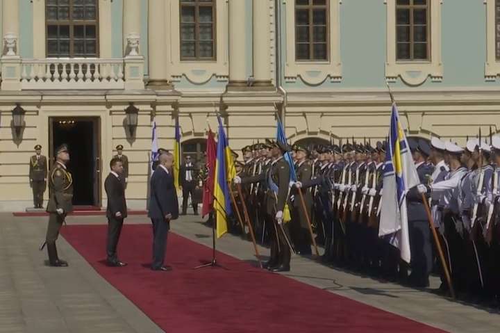 Зеленський та Нетаньягу зустрілися у Маріїнському палаці (відео)