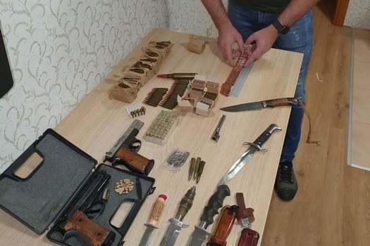 На Одещині затримали колишнього військового, який продавав крадену зброю
